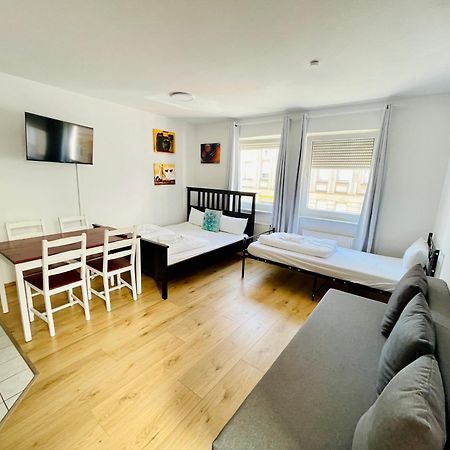 Studio Apartment In Stoetteritz With Balcony - Great Public Transport Links To The City ไลป์ซิก ภายนอก รูปภาพ