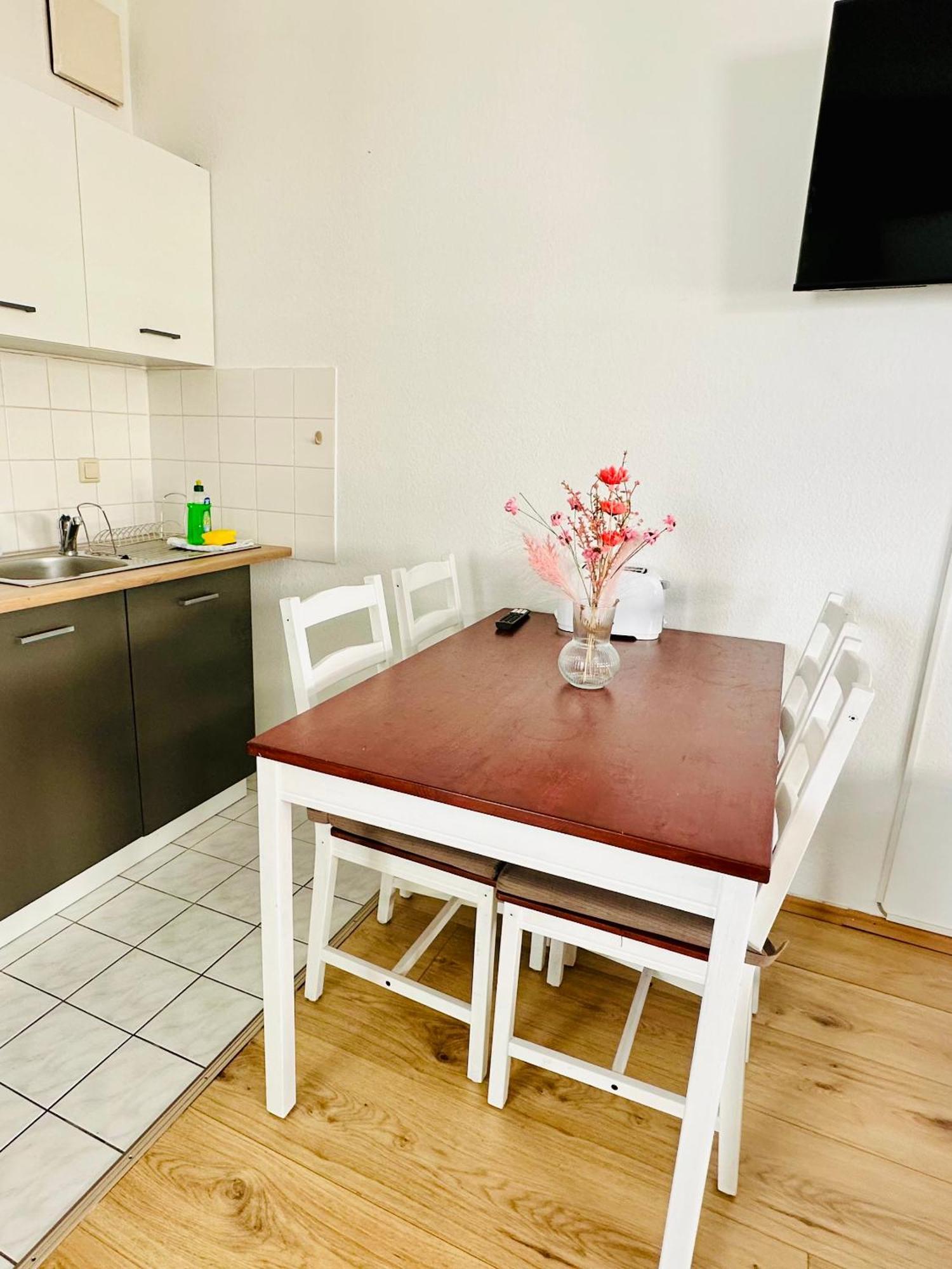 Studio Apartment In Stoetteritz With Balcony - Great Public Transport Links To The City ไลป์ซิก ภายนอก รูปภาพ
