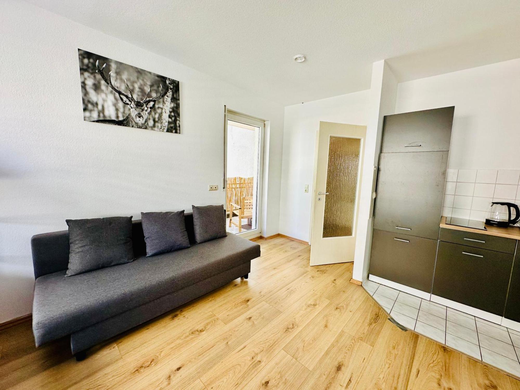Studio Apartment In Stoetteritz With Balcony - Great Public Transport Links To The City ไลป์ซิก ภายนอก รูปภาพ