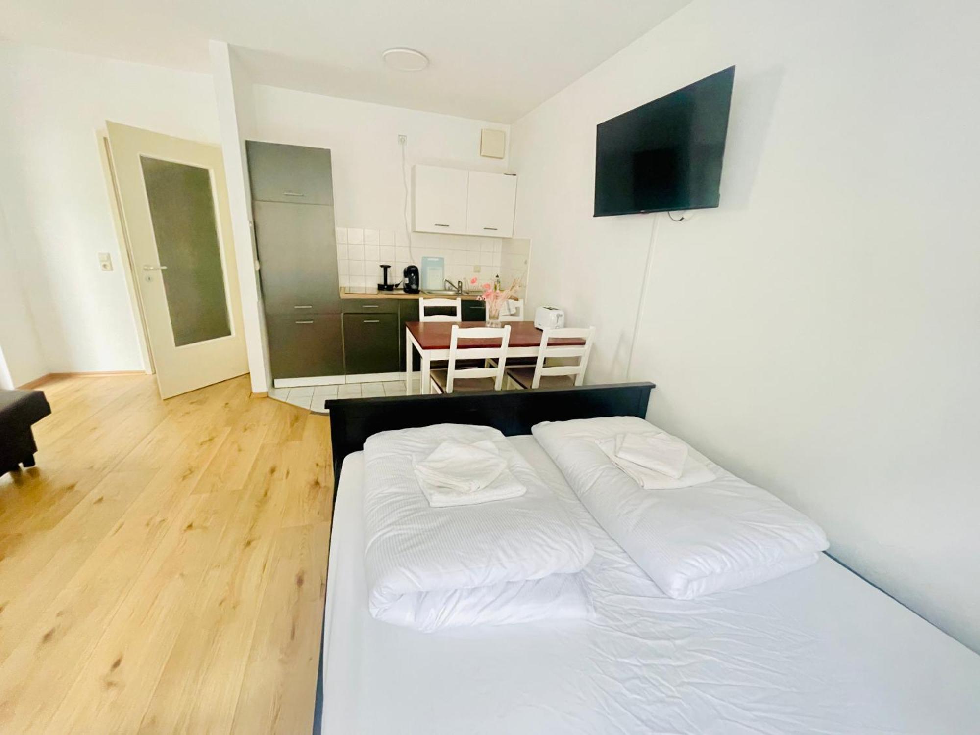 Studio Apartment In Stoetteritz With Balcony - Great Public Transport Links To The City ไลป์ซิก ภายนอก รูปภาพ