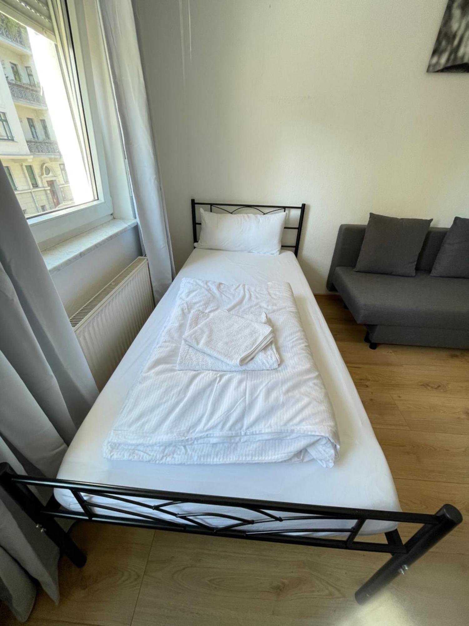 Studio Apartment In Stoetteritz With Balcony - Great Public Transport Links To The City ไลป์ซิก ภายนอก รูปภาพ